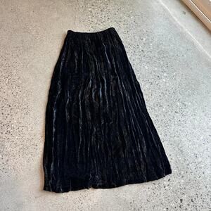 This and That Women’s Small Black Crushed Velvet Midi Skirt High Waisted Slit